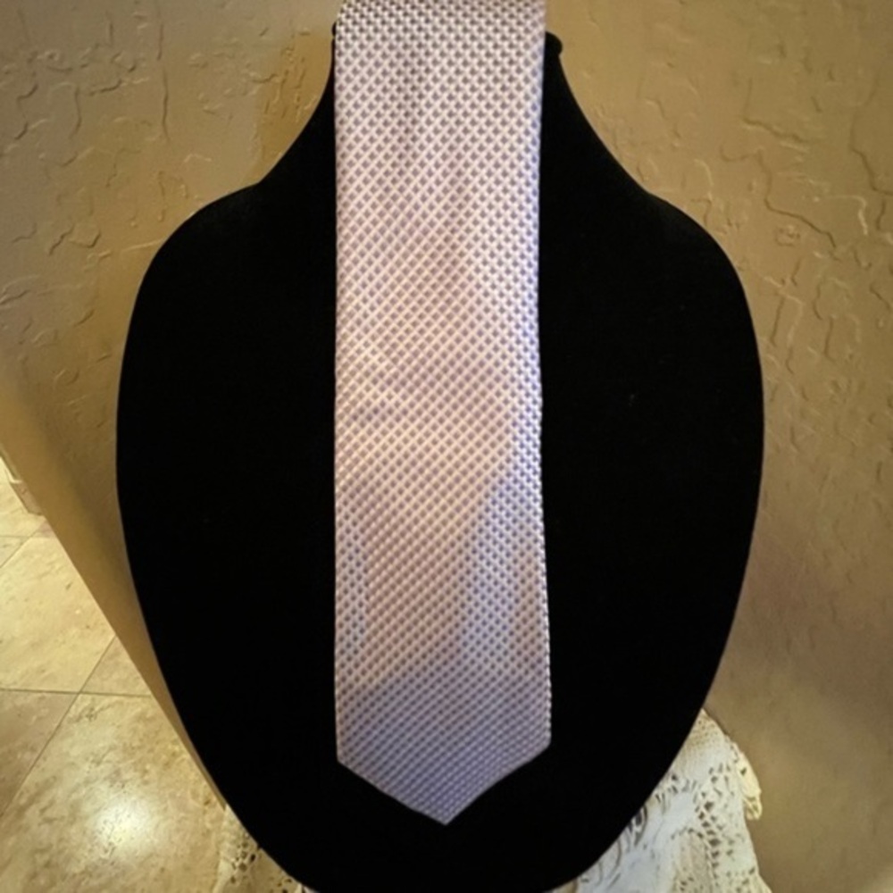 Jones New York Mens Tie 100% Silk Formal Lavender  Geometric  Necktie